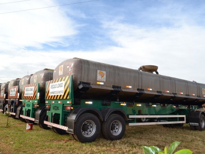 Tanques de Transporte em Fibra de Vidro Unifibra