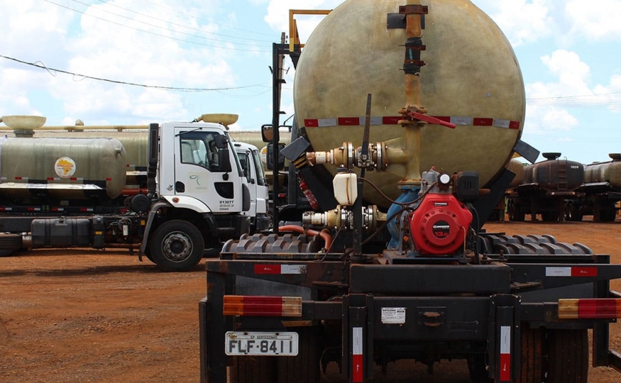 Tanque de fibra de vidro para produtos químicos