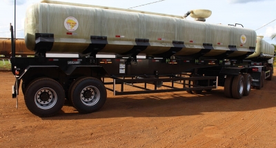 Por que utilizar tanques em fibra de vidro para transporte?